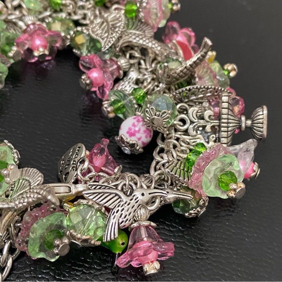 Handmade Spring Themed Flowers Hummingbird Chunky Beaded Fun Bracelet - Picture 15 of 16